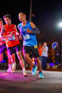 BIB: 101, 22827
                            <button type="button" onclick="openModal(21520023)" class="btn btn-primary btn-sm float-right btn-popup" data-toggle="modal" data-target=".modal-high-quality">
                        <i class="fas fa-shopping-cart"></i> Add to Cart
                    </button>
                                            <button type="button" onclick="isThisMe(21520023, true)" class="btn btn-success btn-sm float-right btn-popup btn-isme hidden" data-toggle="tooltip" data-placement="bottom" title="นี่คือรูปของคุณใช่ไหม คลิกที่นี่เพื่อเอาเข้าอัลบั้ม">
                        <i class="fas fa-plus"></i> Add to album
                    </button>
                    <button type="button" onclick="isThisMe(21520023, false)" class="btn btn-warning btn-sm float-right btn-popup btn-isnotme hidden">
                        <i class="fas fa-ban"></i> Remove from album
                    </button>